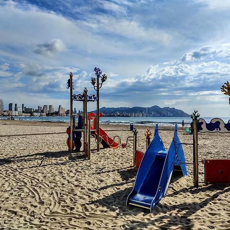 Esmeralda Sea Front Apartment Benidorm Buitenkant foto