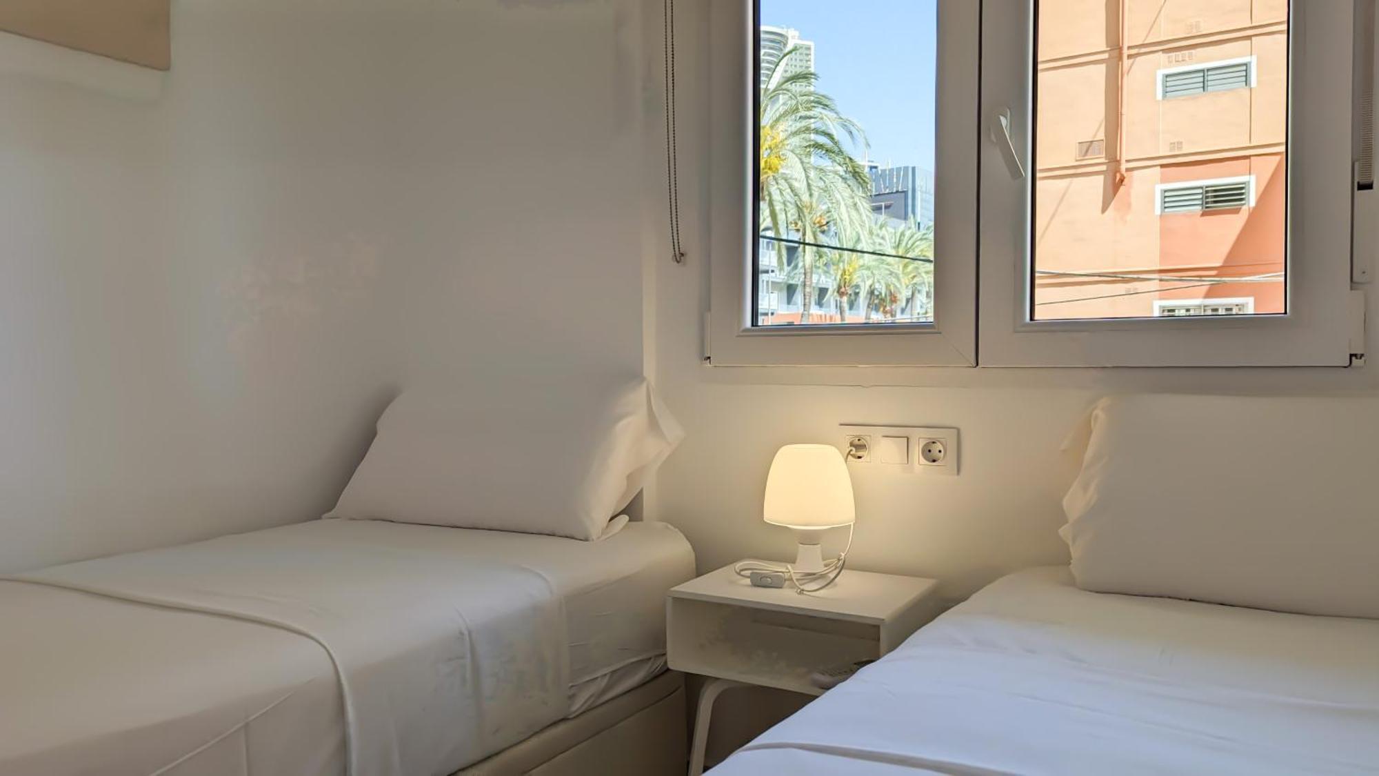 Esmeralda Sea Front Apartment Benidorm Buitenkant foto