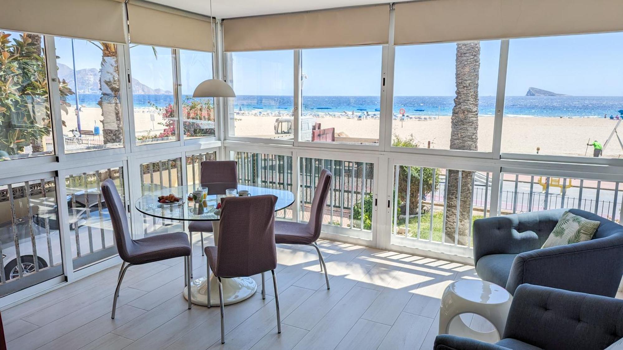 Esmeralda Sea Front Apartment Benidorm Buitenkant foto